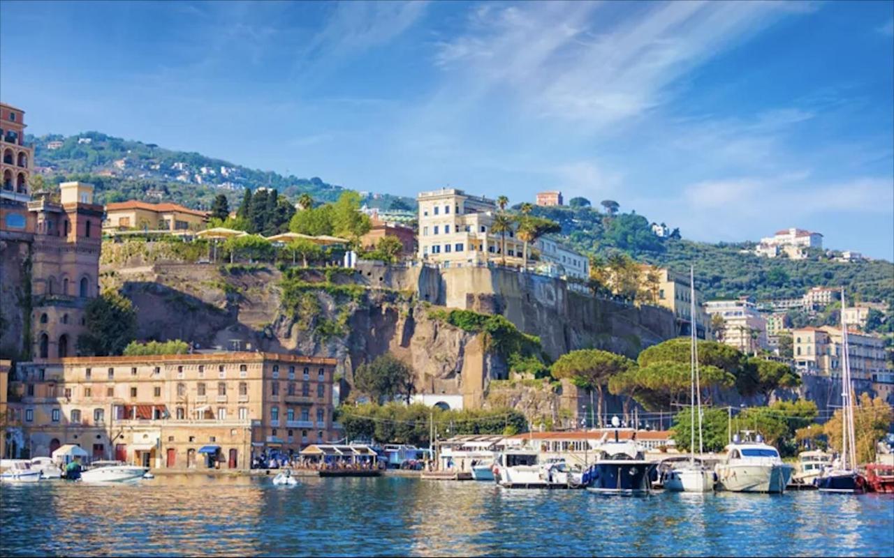 Villa Vie En Rose Sorrento Exterior photo